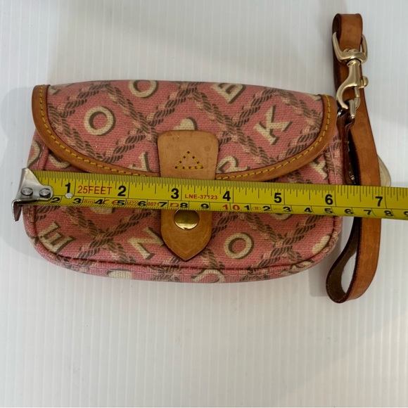 Dooney & Bourke Signature Logo Pouch Orange Leather Wristlet - Picture 10 of 12